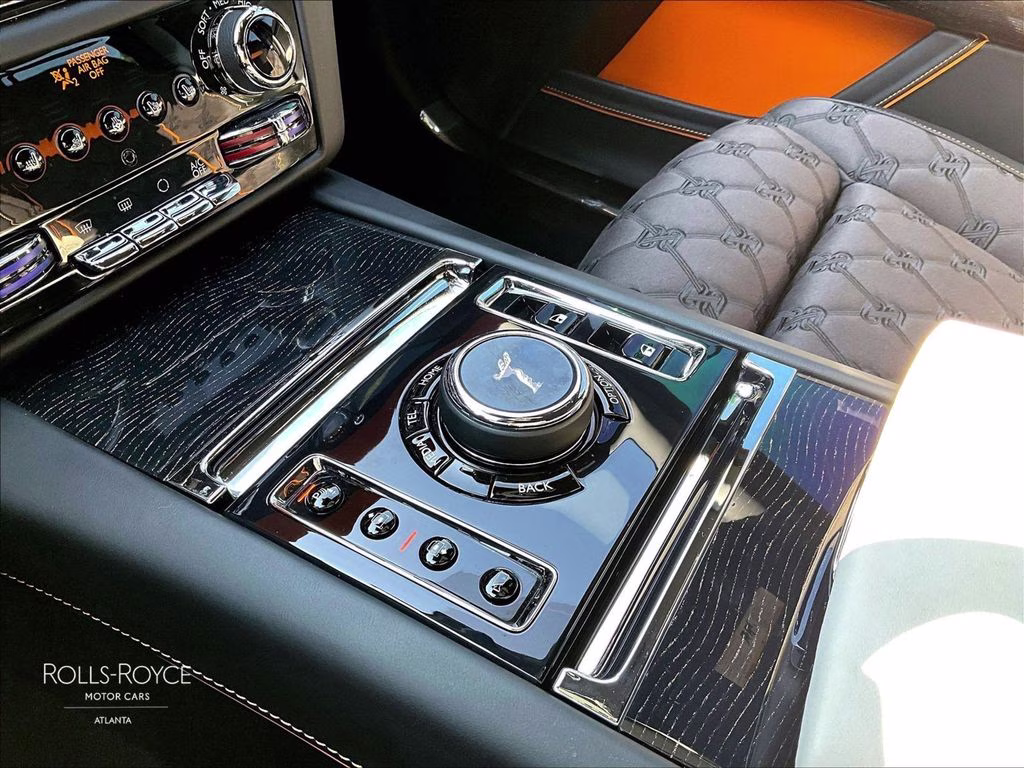 mph014_158408033_sca13gz03su229363_2025_rolls_royce_ghost_imperial_jade_15_113395_665d279427
