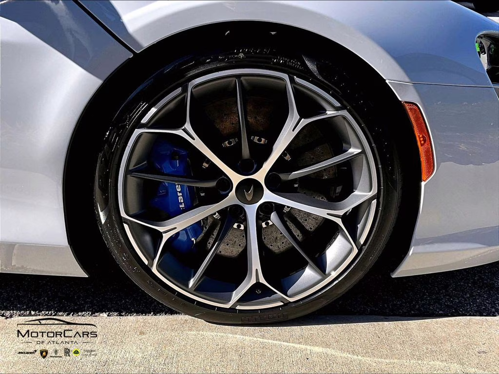 mph014_1999048583_sbm16aea6tw004220_2026_mclaren_artura_coupe_mso_cirrus_grey_15_109366_1e680b7941
