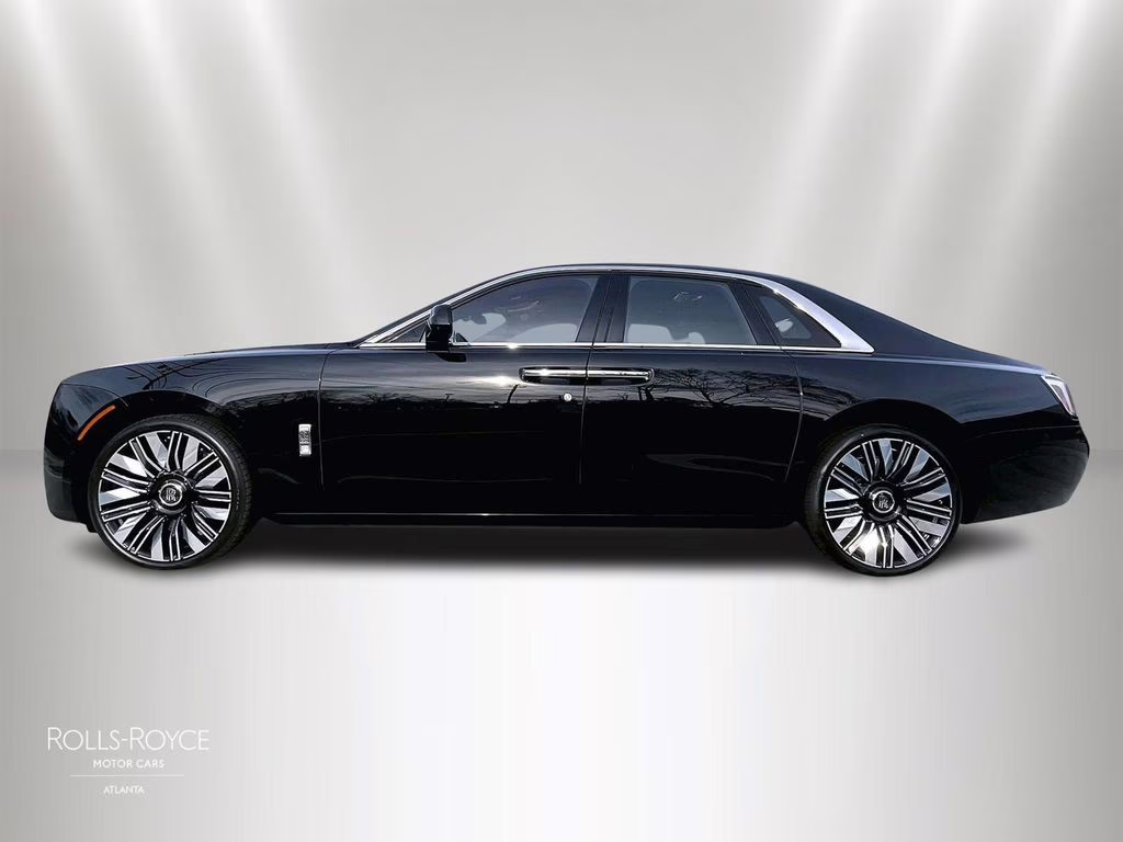 mph014_2142650971_sca13gz01tu234045_2026_rolls_royce_ghost_black_diamond_15_109366_b8afce1547