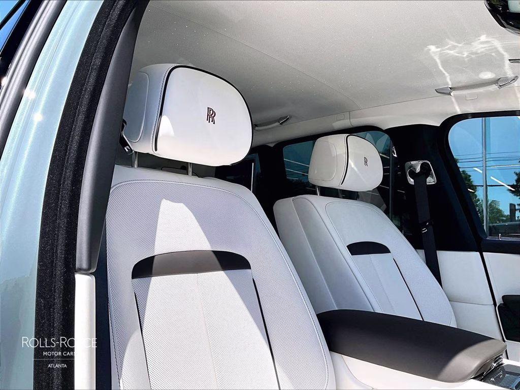 mph014_2456480099_sla33ha01vu236374_2027_rolls_royce_black_badge_cullinan_monteverde_15_111286_180e14e7cf