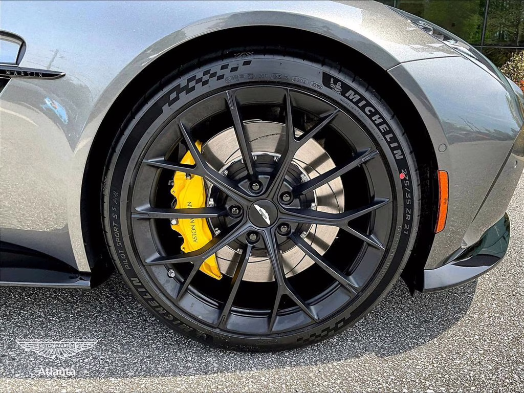 mph014_2619719494_scfsmgnw2tgp11960_2026_aston_martin_vantage_s_roadster_magnetic_silver_15_110006_6318faa2e9