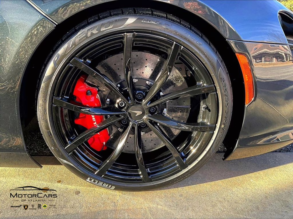 mph014_3563193899_sbm16aea0tw004326_2026_mclaren_artura_plateaux_grey_15_109936_744e1d7c22