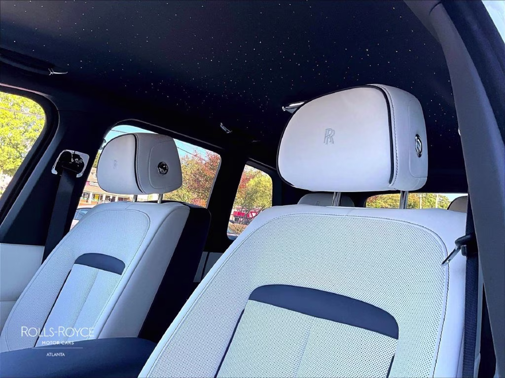 mph014_3593757307_sla23ha01vu238136_2027_rolls_royce_cullinan_white_15_114761_be34c69896