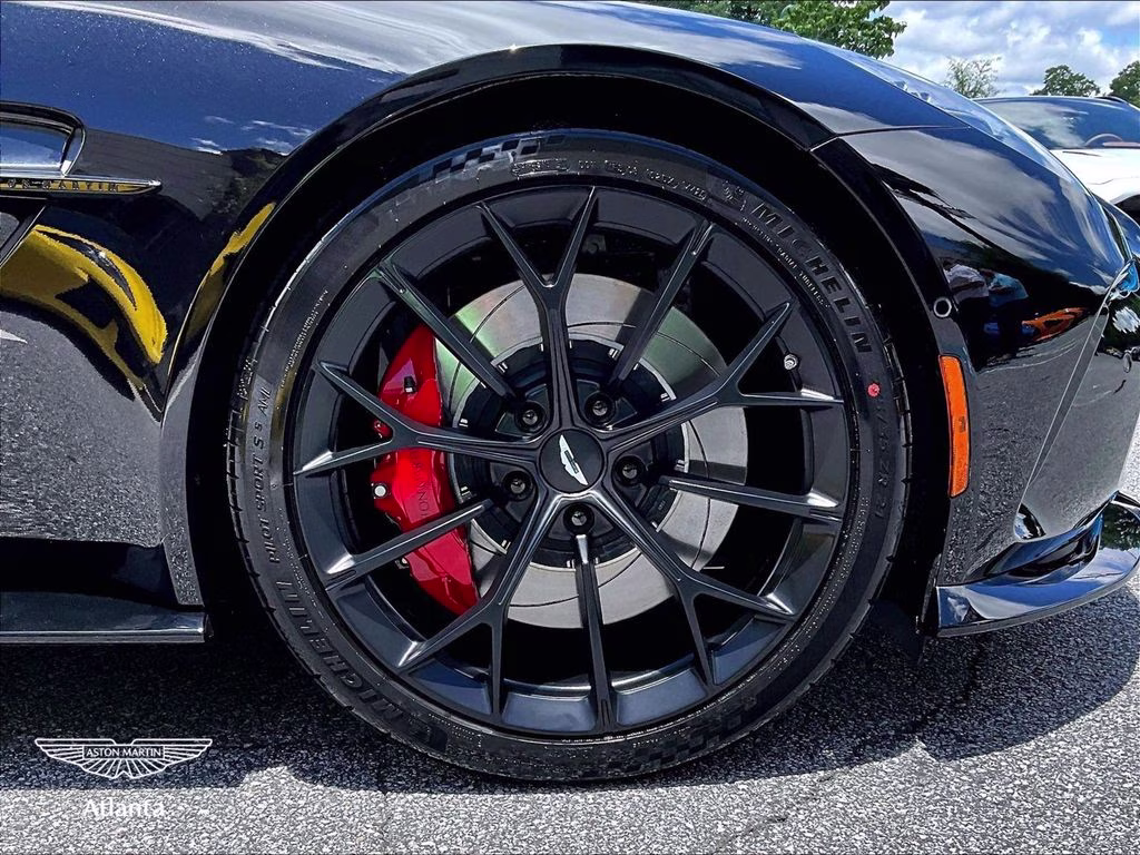 mph014_3686209291_scfsmgmw6tgn12203_2026_aston_martin_vantage_s_onyx_black_15_111742_0304c15a4f