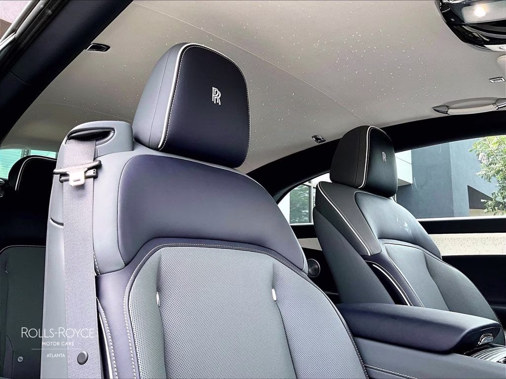 mph014_3971738557_scatk2c01tu232707_2026_rolls_royce_spectre_midnight_sapphire_15_112559_2b0171630d