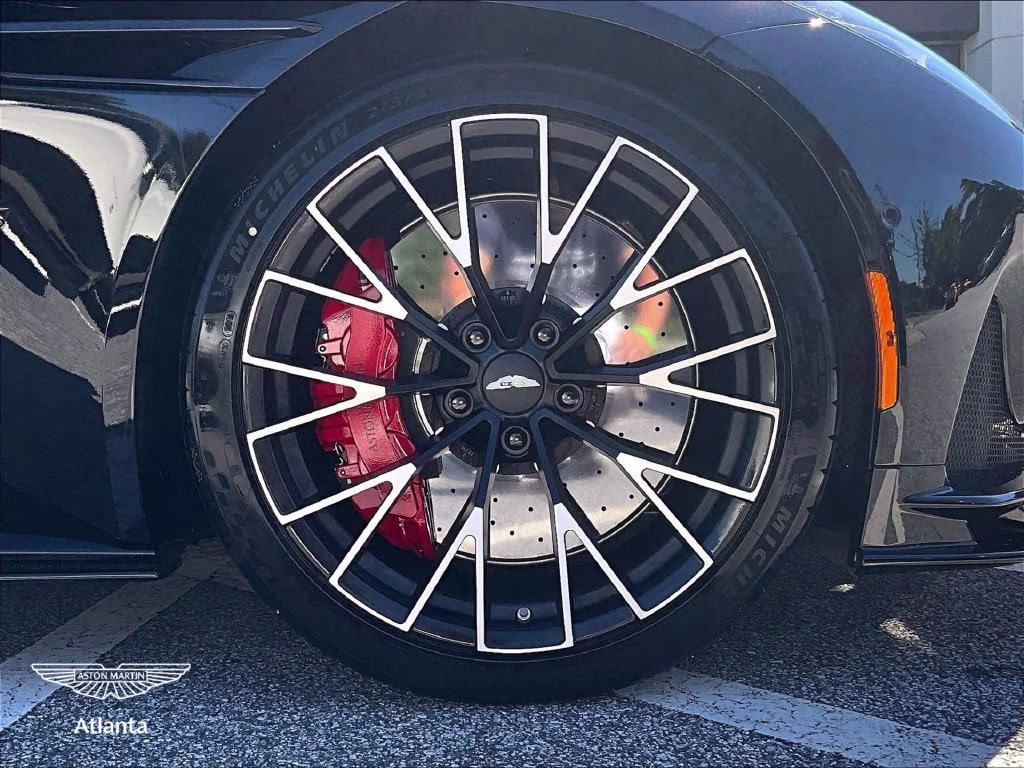 mph014_4000948546_scfrmfhw6tgl18127_2026_aston_martin_db12_s_onyx_black_15_114406_ad2e6e673b