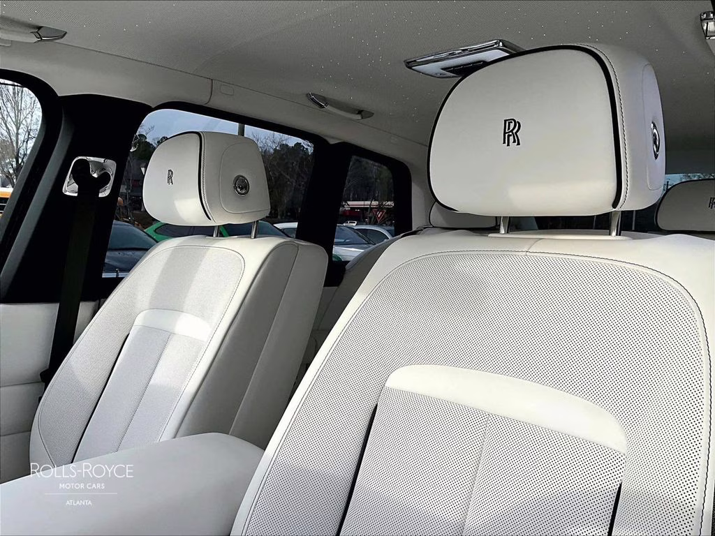 mph014_4146776521_sla13ha0xtu233557_2026_rolls_royce_cullinan_monteverde_green_15_109367_7c89b64d9f