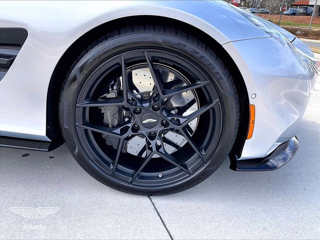 mph014_424687186_scfumcev1tgj60848_2026_aston_martin_vanquish_v12_lightning_silver_15_109367_87f9b5860e