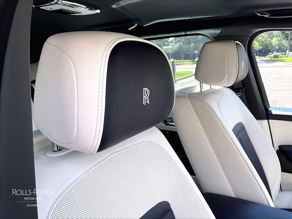 mph014_671098084_sla23ha07vu236617_2027_rolls_royce_cullinan_iguazu_blue_15_111742_f93a9bbd20