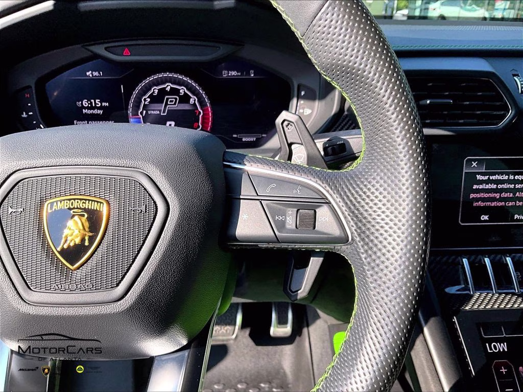 mph015_1324089460_zpbua1zl7mla13746_2021_lamborghini_urus_pearl_capsule_verde_mantis_pearl_16_112902_7593340d32