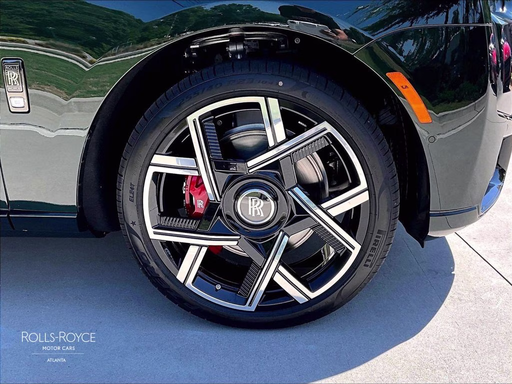 mph015_291662431_sla33ha00vu236351_2027_rolls_royce_cullinan_black_badge_dark_emerald_16_111262_ced63d195e