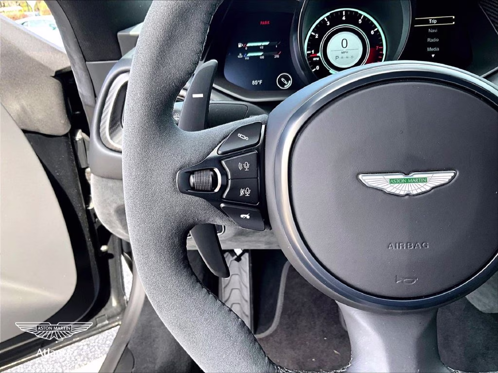 mph015_2941135690_scfsmgawxngn50203_2022_aston_martin_vantage_jet_black_16_114318_96abb74753