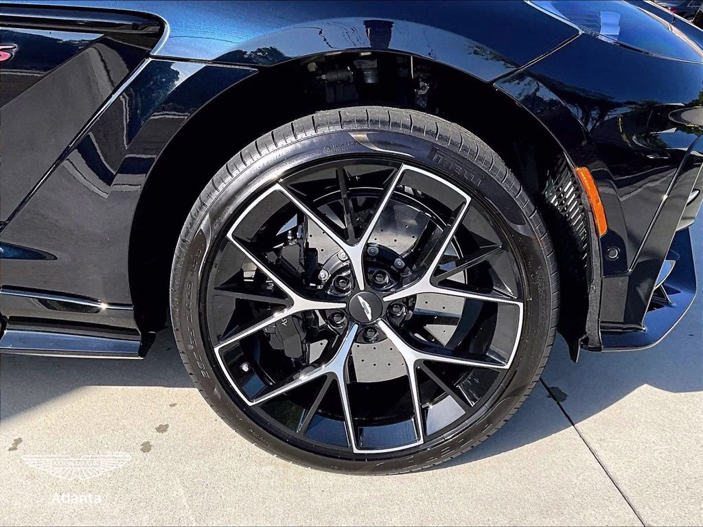 mph015_3307533122_sd7vujgw6ttv14755_2026_aston_martin_dbx_s_ultramarine_black_16_110567_d33b7d5b5c