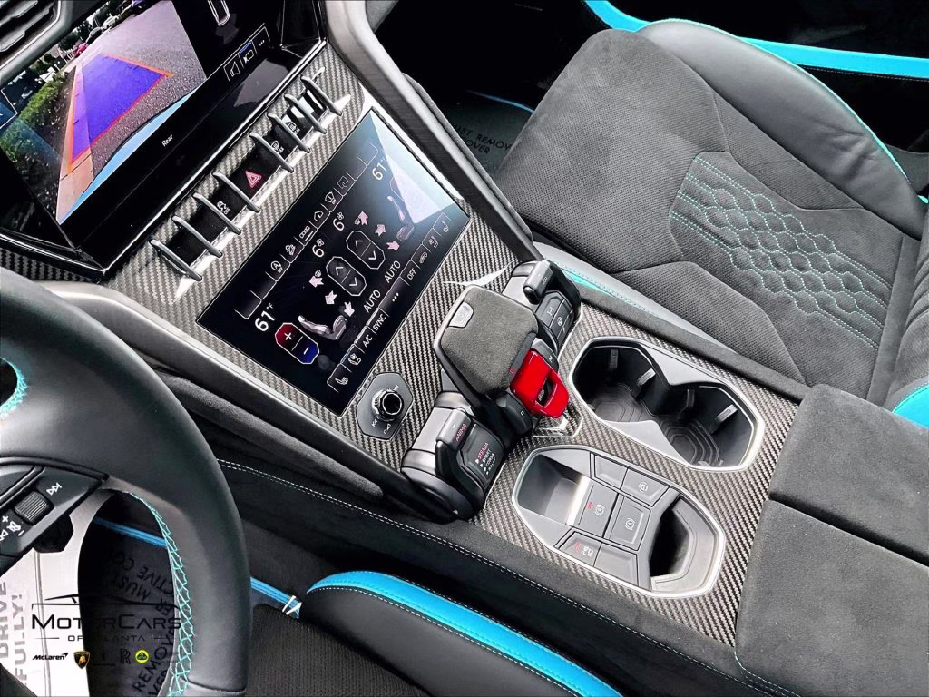 mph015_540934102_zpbuc3zlxrla32126_2024_lamborghini_urus_performante_blue_16_113926_e799c1d448