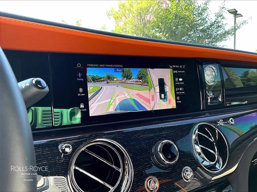 mph016_2370739666_sca13gz03su229363_2025_rolls_royce_ghost_imperial_jade_17_113395_89544d8ea3