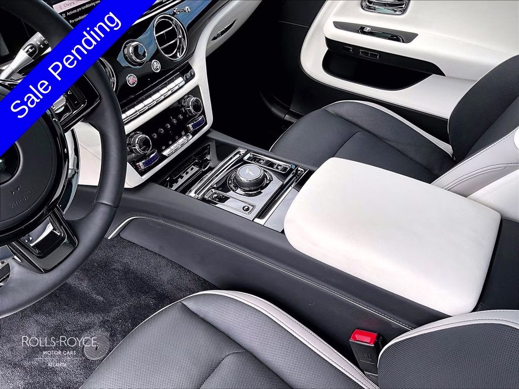 mph016_3243175773_scatk2c03ru226349_2024_rolls_royce_spectre_black_diamond_17_112913_5a411f2152