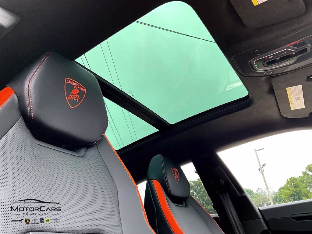 mph017_2544855626_zpbud6zl4sla38623_2025_lamborghini_urus_se_huge_392k_msrp_blu_astraeus_matt_18_113969_28dc3b7687