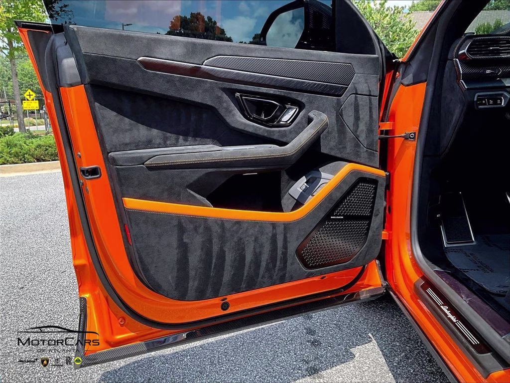 mph017_678892890_zpbuc3zl6rla35332_2024_lamborghini_urus_performante_arancio_borealis_metallic_18_112990_b03936f12d