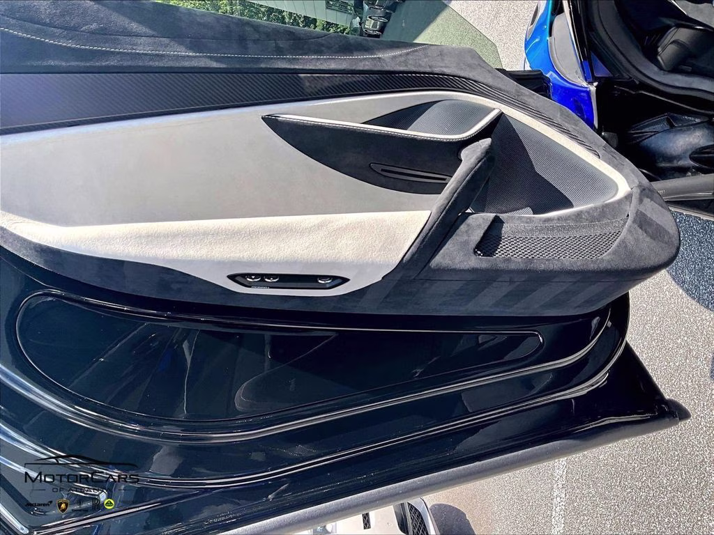 mph018_1162174124_sbm14sca4nw765636_2022_mclaren_765lt_mso_ludus_blue_velocity_fender_blend_19_113056_cd2504ac5d