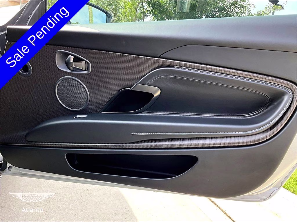 mph018_1657166634_scfrmfav6jgl03738_2018_aston_martin_db11_v12_lightning_silver_19_112886_c8abeb73a7