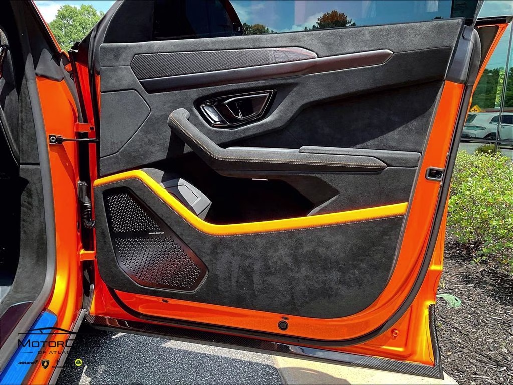 mph018_3147294274_zpbuc3zl6rla35332_2024_lamborghini_urus_performante_arancio_borealis_metallic_19_112990_2f197119b5