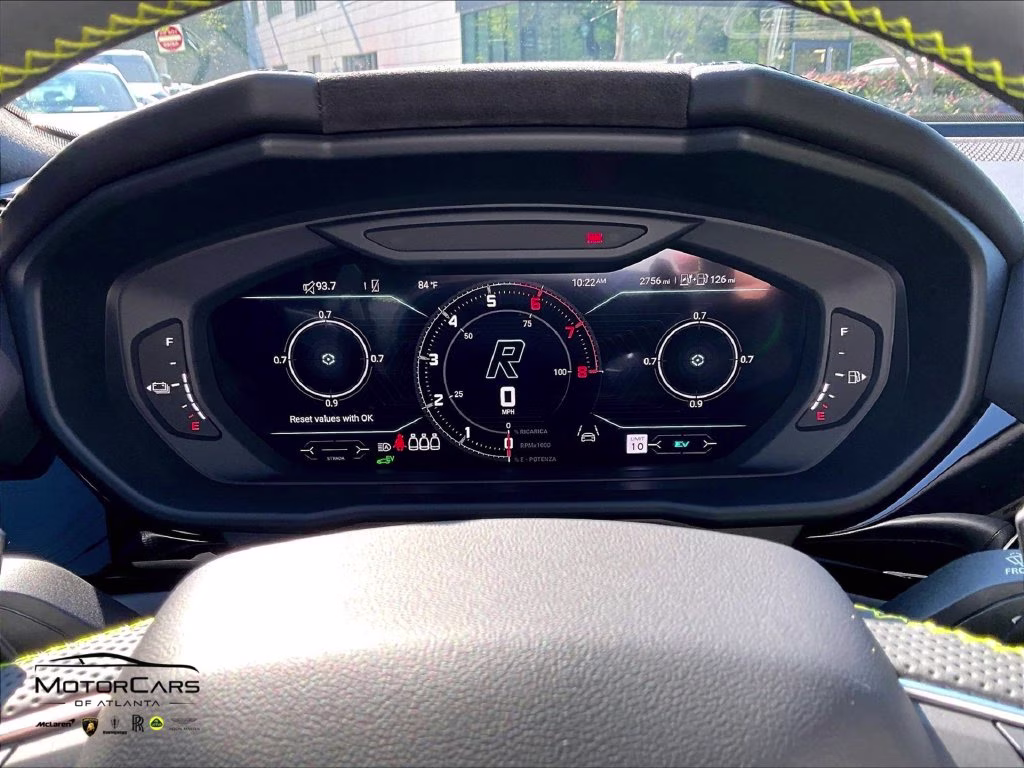 mph018_3342127997_zpbud6zl8sla39743_2025_lamborghini_urus_se_verde_scandal_19_113824_488ecde701