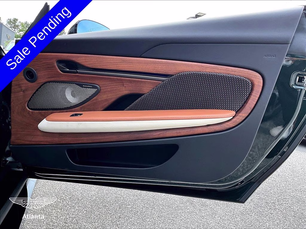 mph018_3498276638_scfumchv9tgk61017_2026_aston_martin_vanquish_volante_60th_anniversary_pentland_green_19_112288_097c39c3be