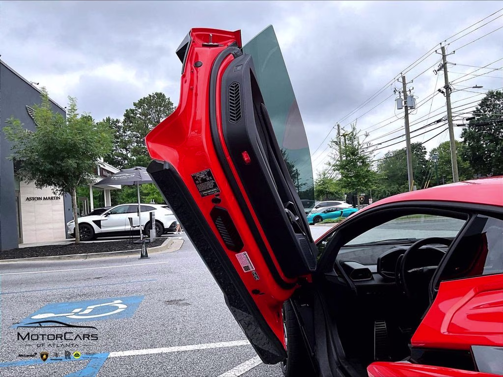 mph018_953049172_zhwuc1zm3tla04075_2026_lamborghini_revuelto_19_112222_0256427cc6