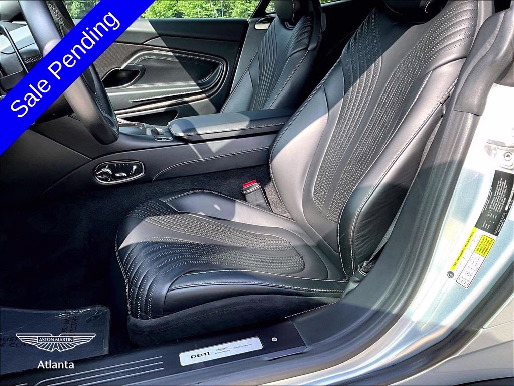 mph019_1710636311_scfrmfav6jgl03738_2018_aston_martin_db11_v12_lightning_silver_20_112886_61c63bc522