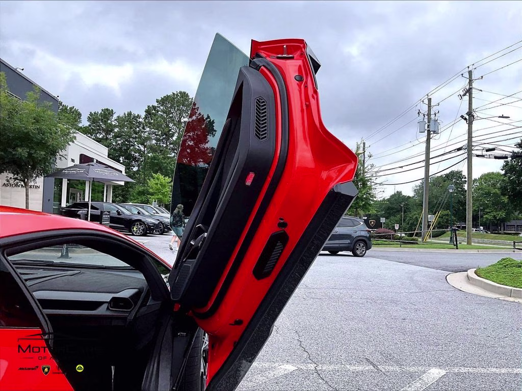 mph019_1844279553_zhwuc1zm3tla04075_2026_lamborghini_revuelto_20_112222_e3711b9166