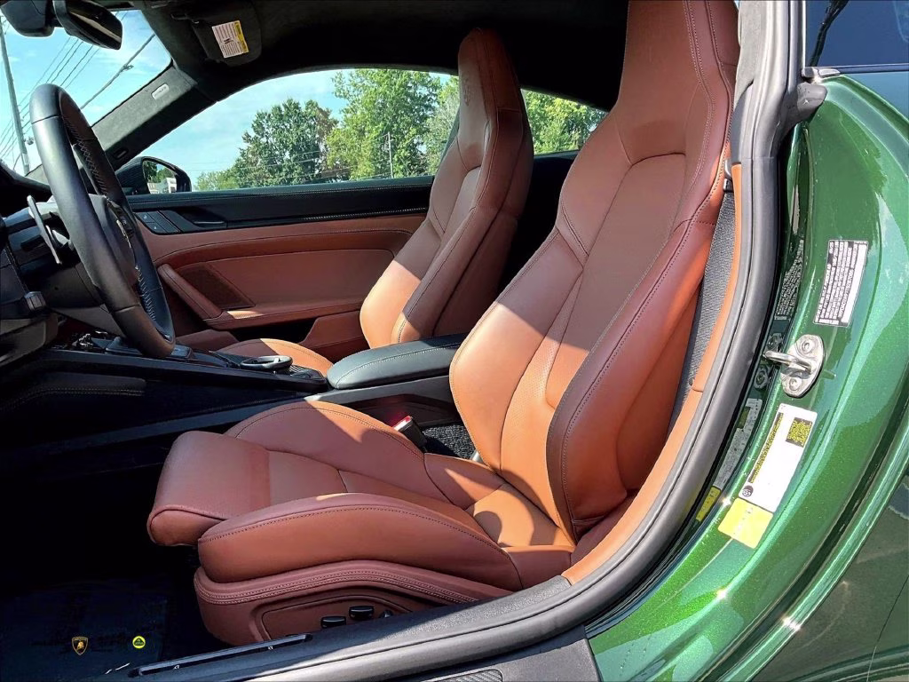 mph019_326312060_wp0ac2a91ts287085_2026_porsche_911_gt3_touring_20_113848_a9c15eab36
