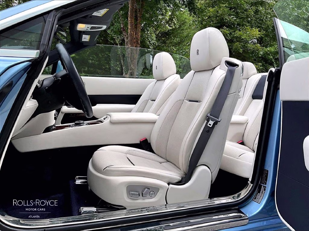 mph019_3889981813_sca666d50hu107143_2017_rolls_royce_dawn_bespoke_lazuli_blue_20_113969_45743b066b
