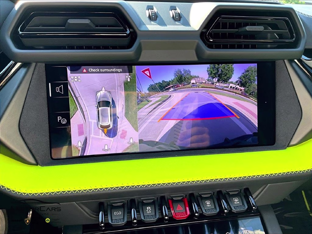 mph019_646684547_zpbud6zl8sla39743_2025_lamborghini_urus_se_verde_scandal_20_113824_27bb16c3fe
