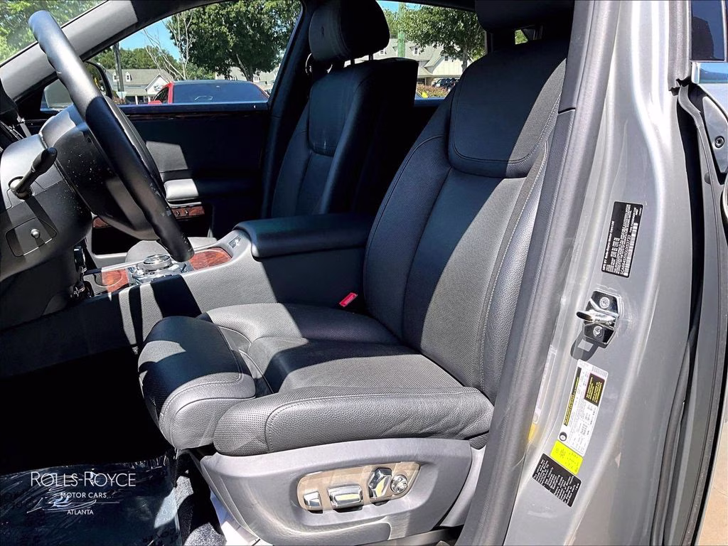 mph019_952679437_sca664s5xgux53733_2016_rolls_royce_ghost_stone_grey_20_113230_786fc86ddf