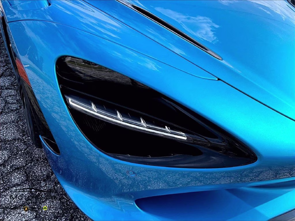 mph020_1794706350_sbm14bca2rw008739_2024_mclaren_750s_blue_21_113921_343e92b8cb