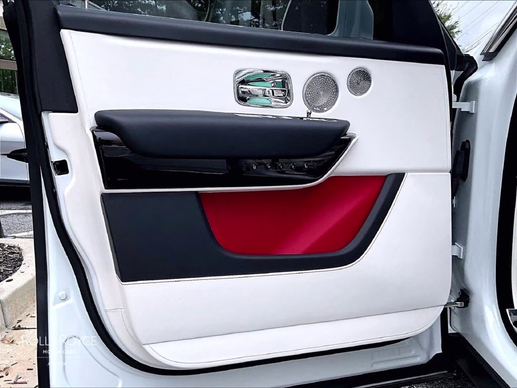 mph020_2488663131_slatv4c0xru222205_2024_rolls_royce_cullinan_arctic_white_21_114232_bdd0e5e4fe
