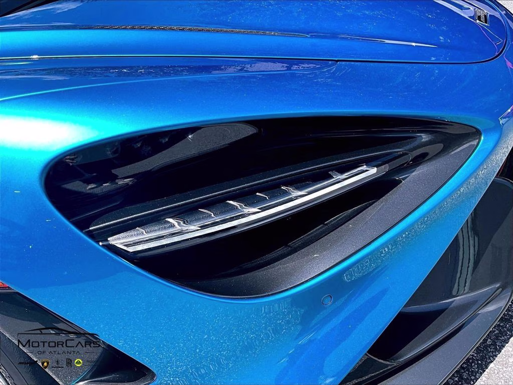 mph020_2558288526_sbm14sca4nw765636_2022_mclaren_765lt_mso_ludus_blue_velocity_fender_blend_21_113056_88c09c7658