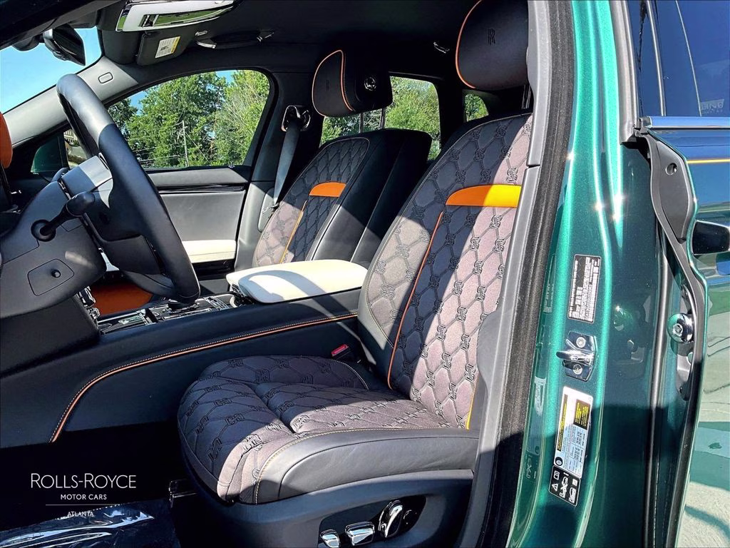 mph020_3581727586_sca13gz03su229363_2025_rolls_royce_ghost_imperial_jade_21_113395_8581b3e38f