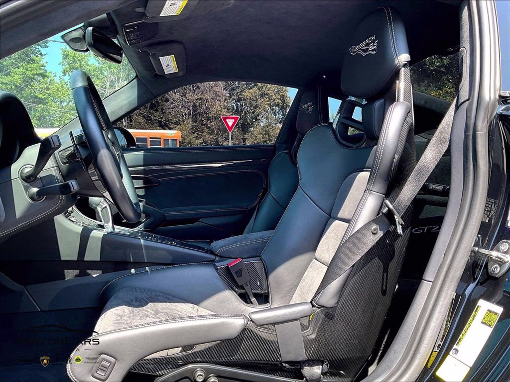 mph020_3653221236_wp0ae2a95ks155276_2019_porsche_911_gt2_rs_black_21_113134_945a80ab37
