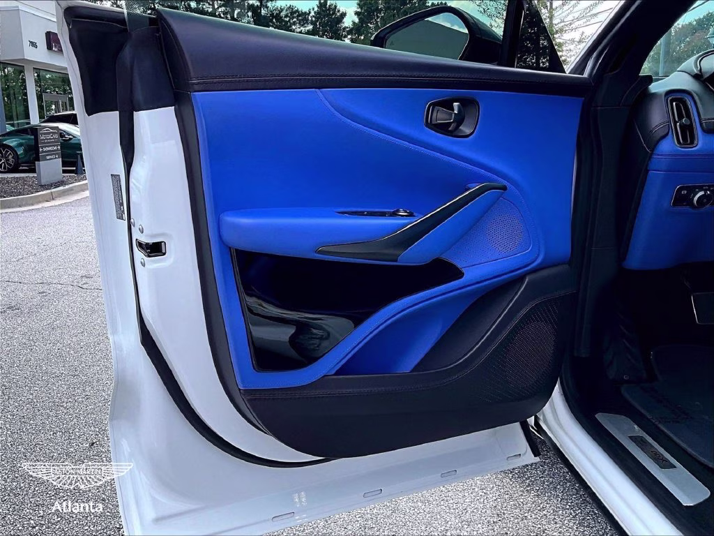 mph020_3850464211_sd7vujawxntv04922_2022_aston_martin_dbx_lunar_21_114502_f35047ef83