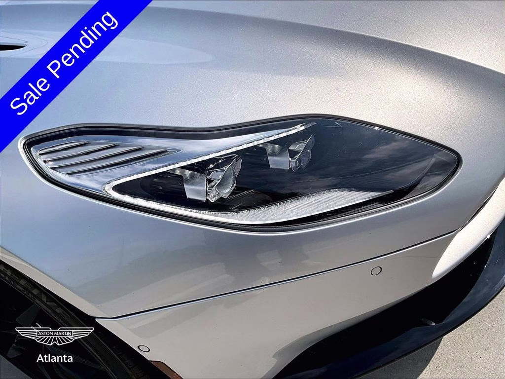 mph021_1356037924_scfrmfav6jgl03738_2018_aston_martin_db11_v12_lightning_silver_22_112886_a3a2d95e80