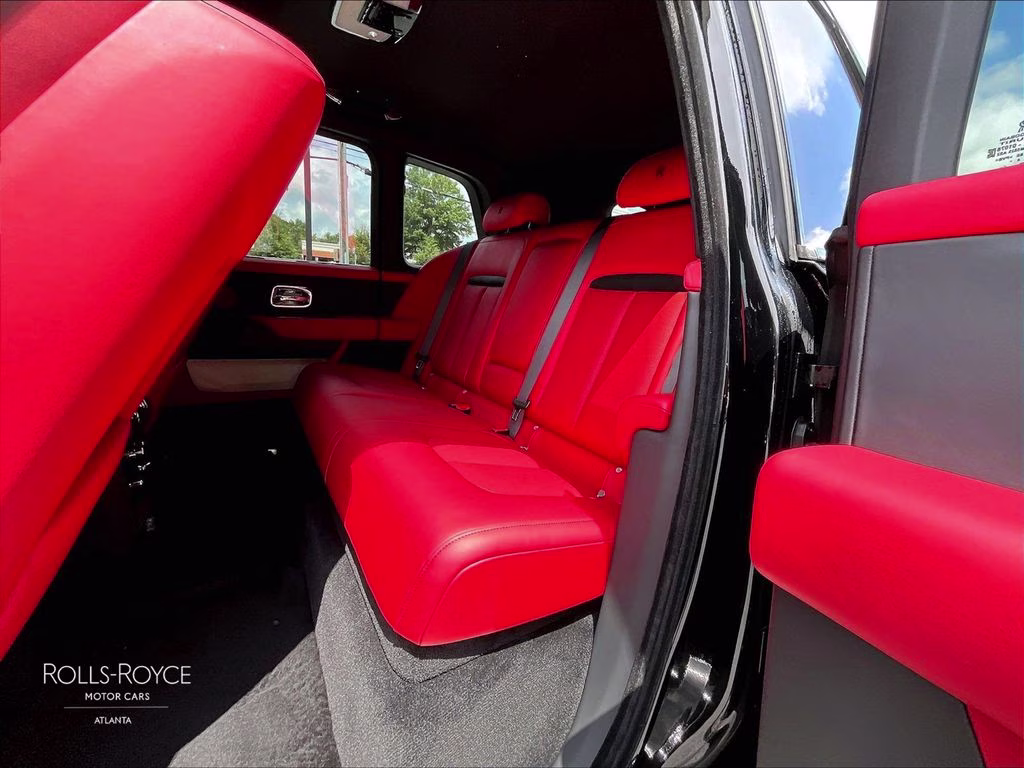 mph021_1915175852_sla13ha08tu235405_2026_rolls_royce_cullinan_black_diamond_22_112822_caf6dbb4b9