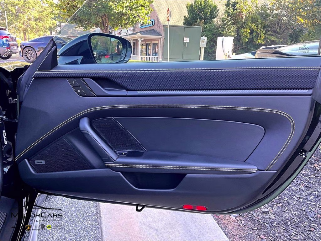 mph021_383720935_wp0ac2a92ns271111_2022_porsche_911_gt3_touring_jet_black_metallic_22_114496_139e6d1acb