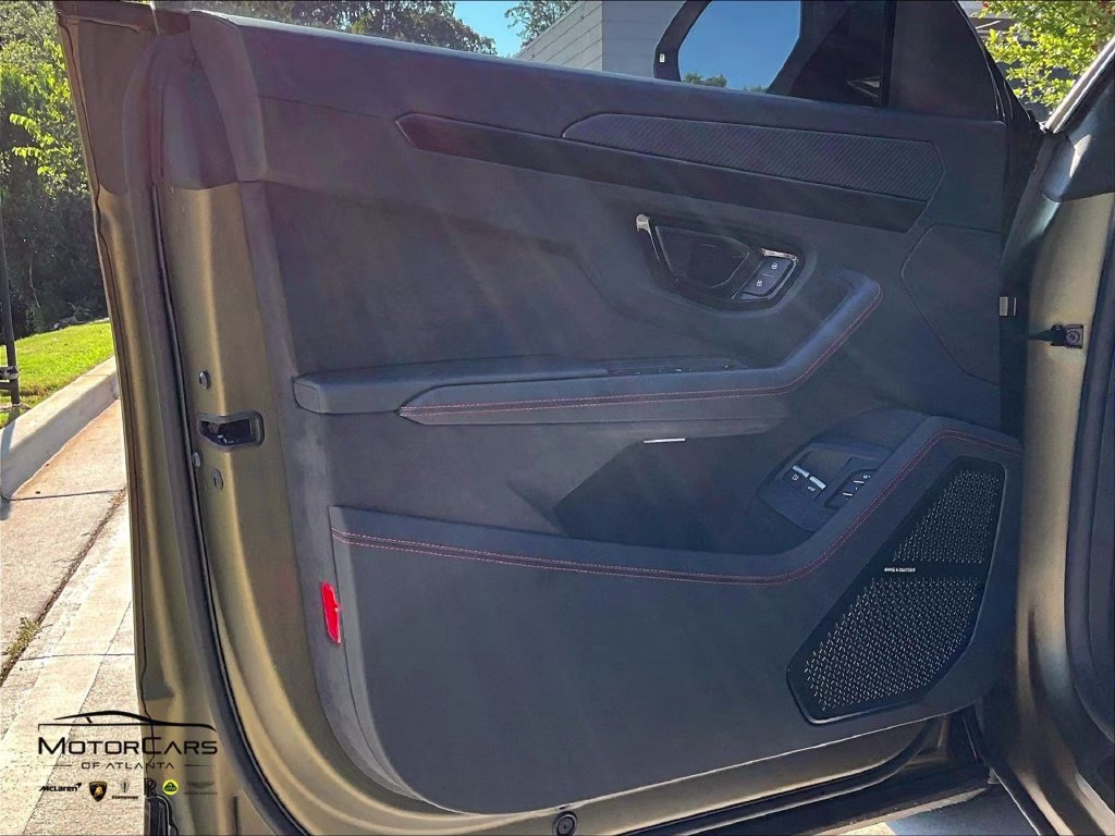 mph021_417519477_zpbud6zl1sla34576_2025_lamborghini_urus_se_22_113824_80e3281a1a