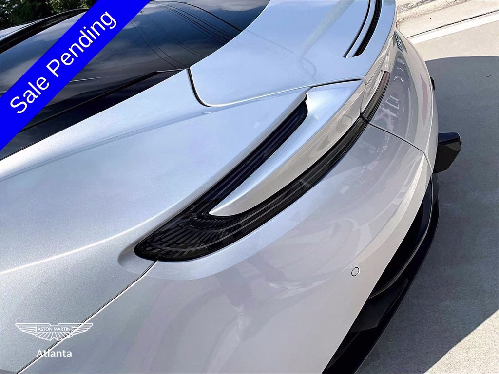 mph022_1219808522_scfrmfav6jgl03738_2018_aston_martin_db11_v12_lightning_silver_23_112886_7136b01bd1