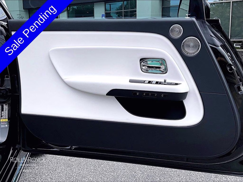 mph022_1709157274_scatk2c03ru226349_2024_rolls_royce_spectre_black_diamond_23_112913_9d94d7c340