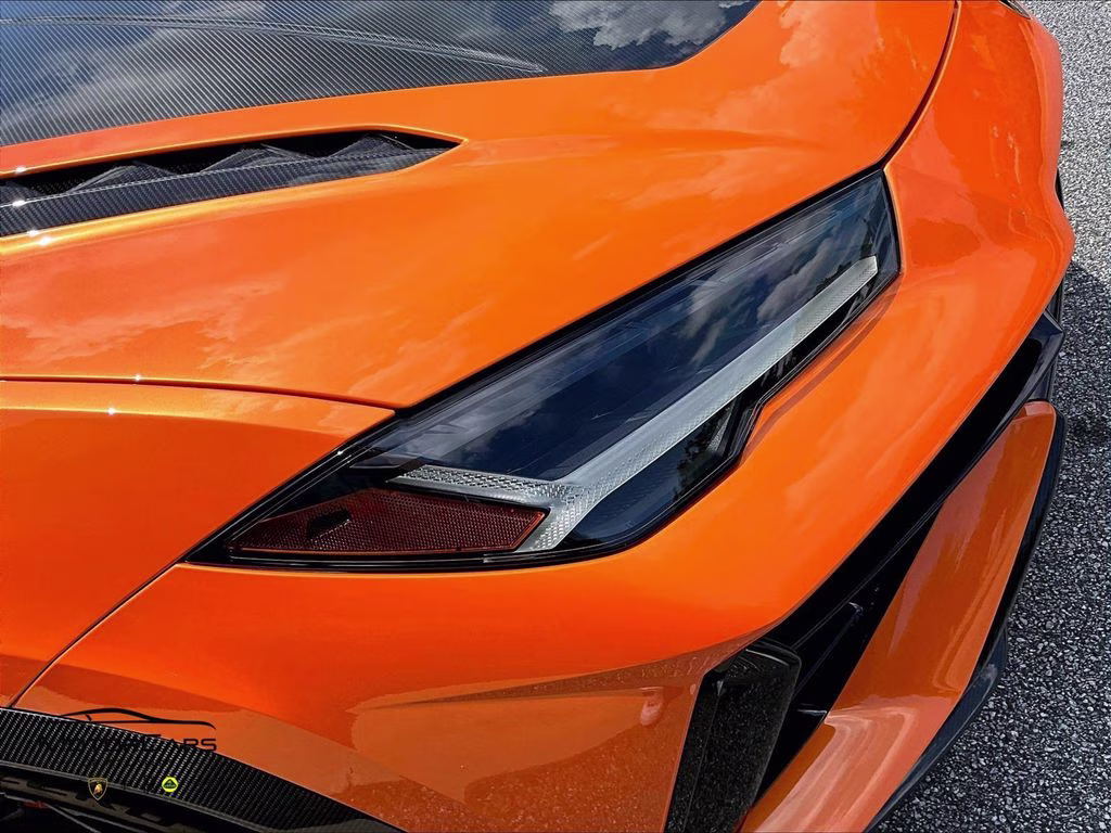 mph022_2138203741_zpbuc3zl6rla35332_2024_lamborghini_urus_performante_arancio_borealis_metallic_23_112990_c5483cd043