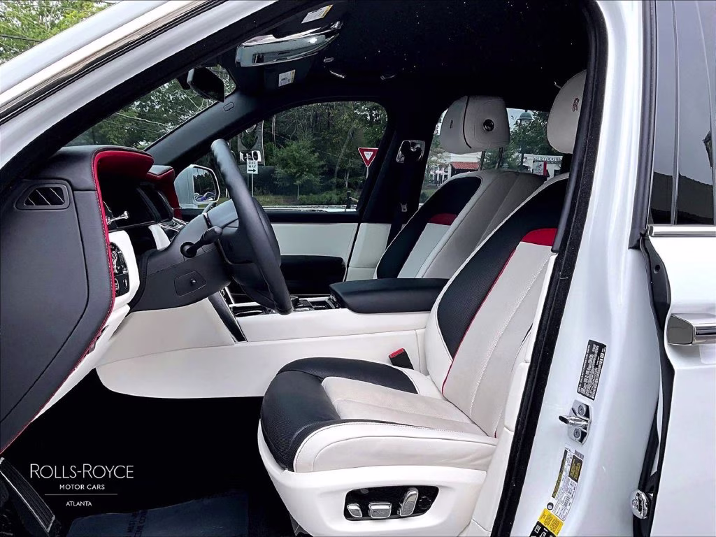 mph022_3031228870_slatv4c0xru222205_2024_rolls_royce_cullinan_arctic_white_23_114232_ee432ac56d