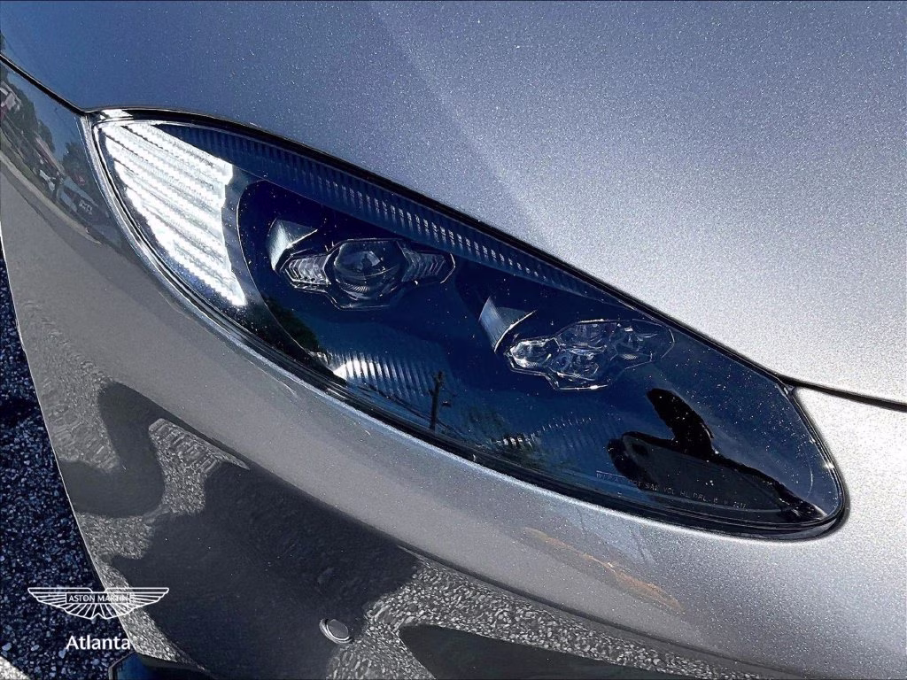 mph023_1757747177_scfsmgaw4kgn00361_2019_aston_martin_vantage_tungsten_silver_24_114310_3af1f38cea