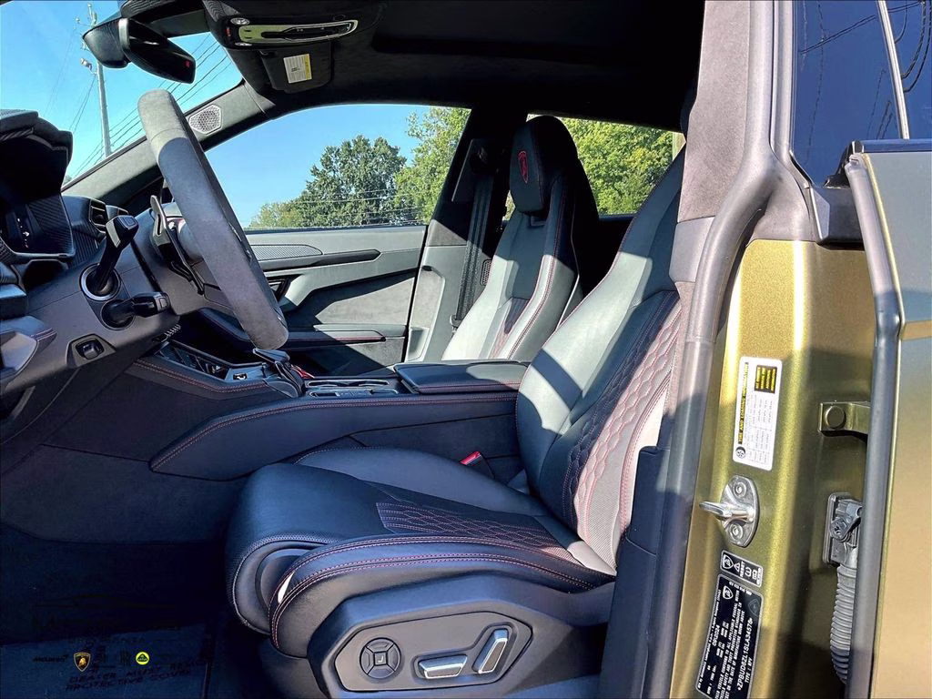 mph023_2745913914_zpbud6zl1sla34576_2025_lamborghini_urus_se_24_113824_134cf9be91